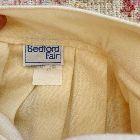 Bedford Fair, Vintage Elegant Cream Pleated Skirt - Picture 3 of 3